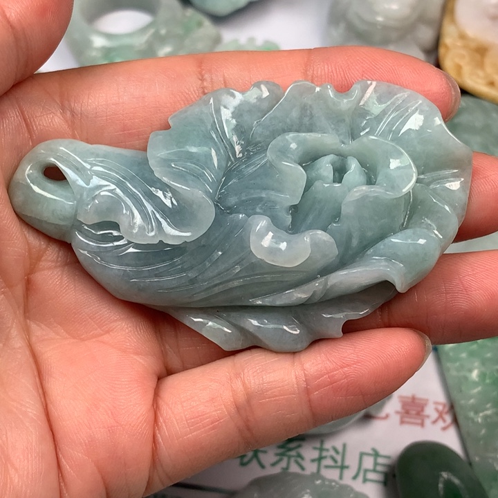 翡翠未镶嵌颈饰用****2翡翠