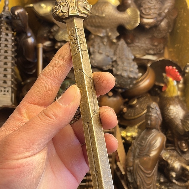 诚信经营铜器摆件