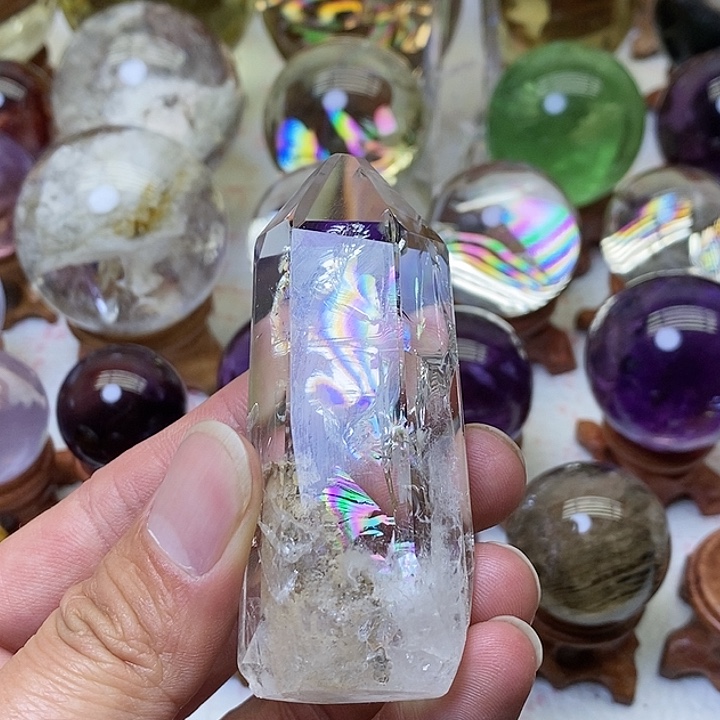 水晶彩虹白水晶柱子未镶嵌