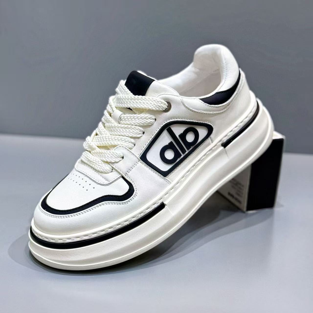 男鞋2025秋季新款真皮休闲板鞋厚底增高时尚百搭小白鞋运动休闲鞋