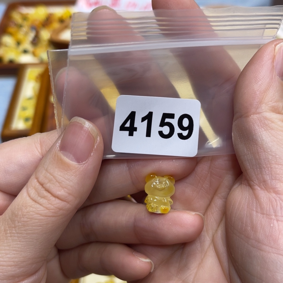 琥珀珠宝奇石未镶嵌