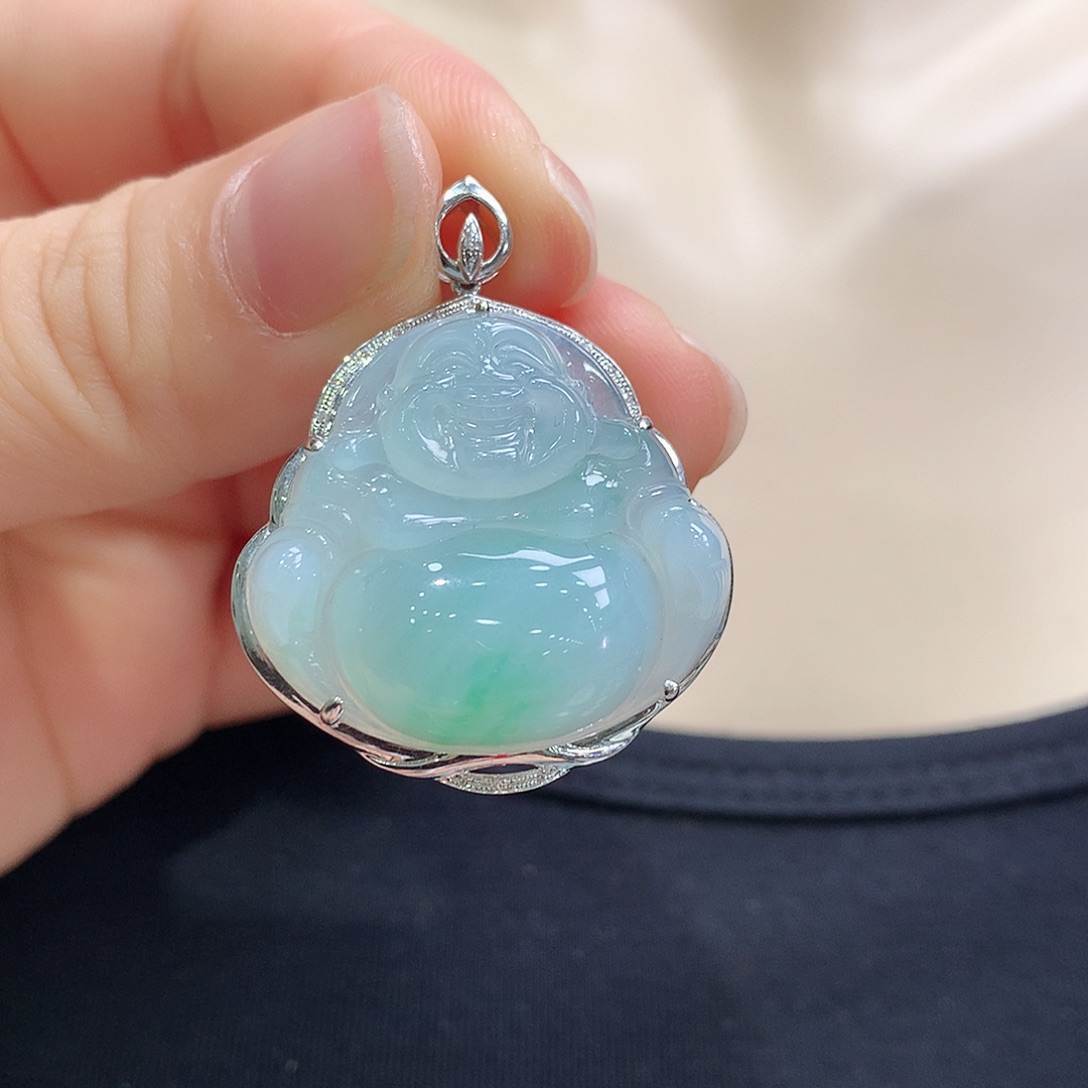 翡翠18K金镶嵌颈饰佛公