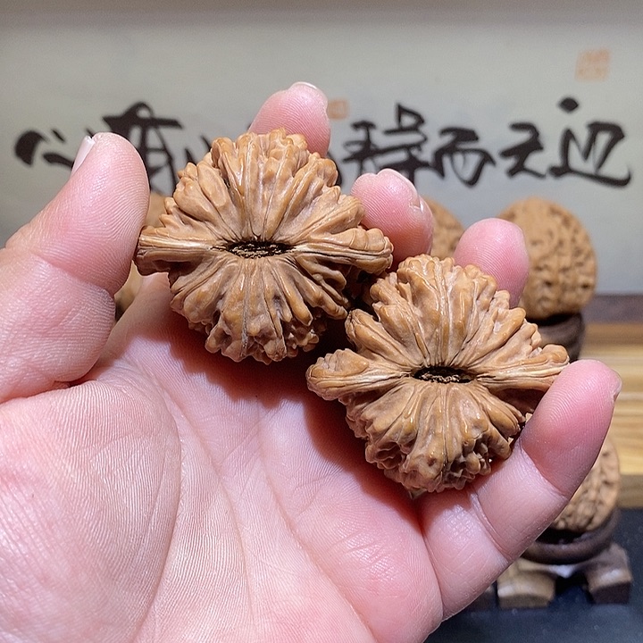 文玩核桃把件H*欢44蓟县山地四座楼