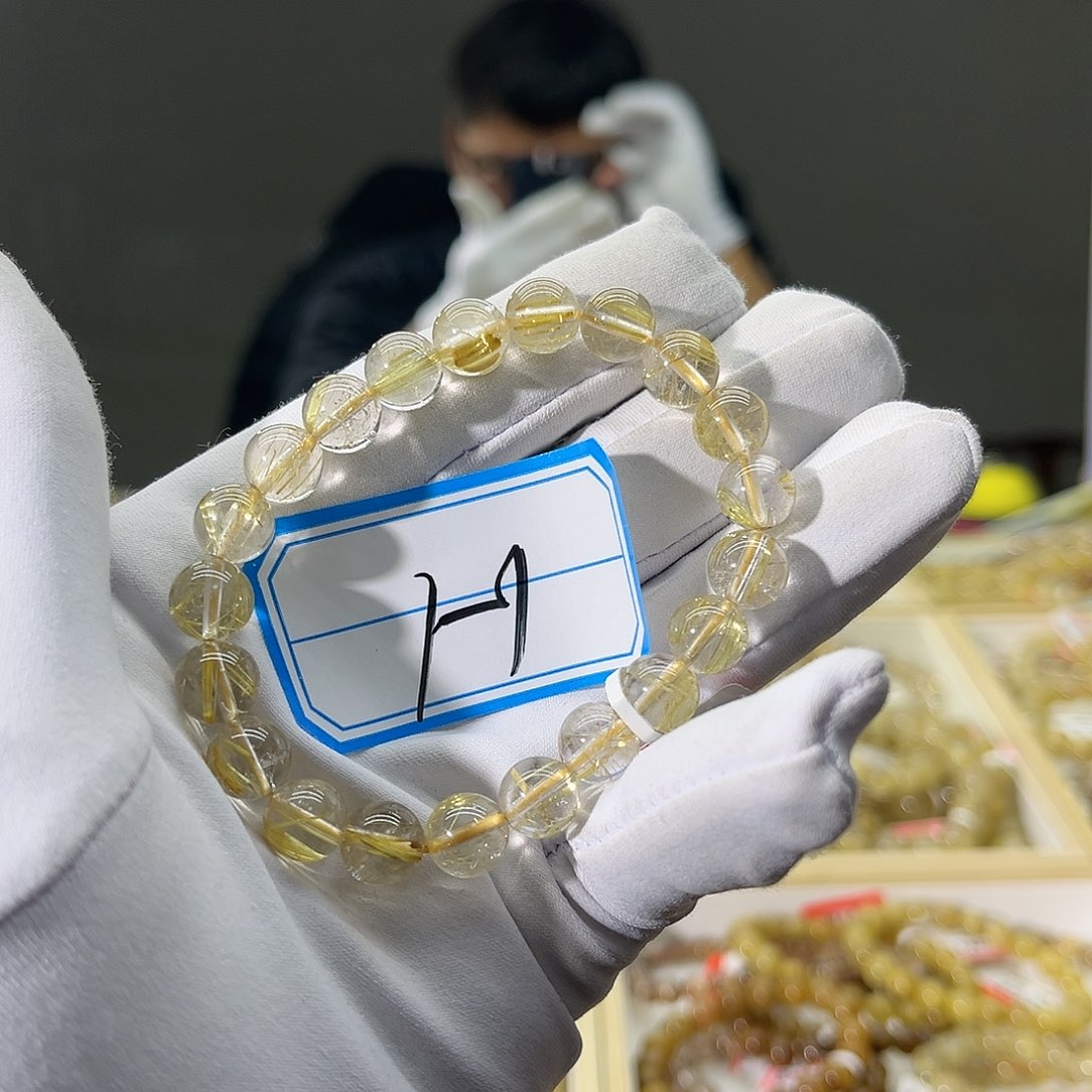 水晶手链未镶嵌晶莹剔透