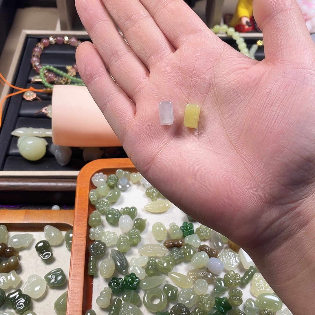 野***子和田玉未镶嵌颈饰