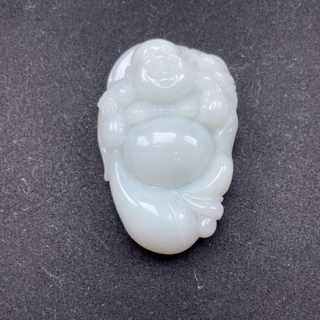 翡翠颈饰未镶嵌布袋佛