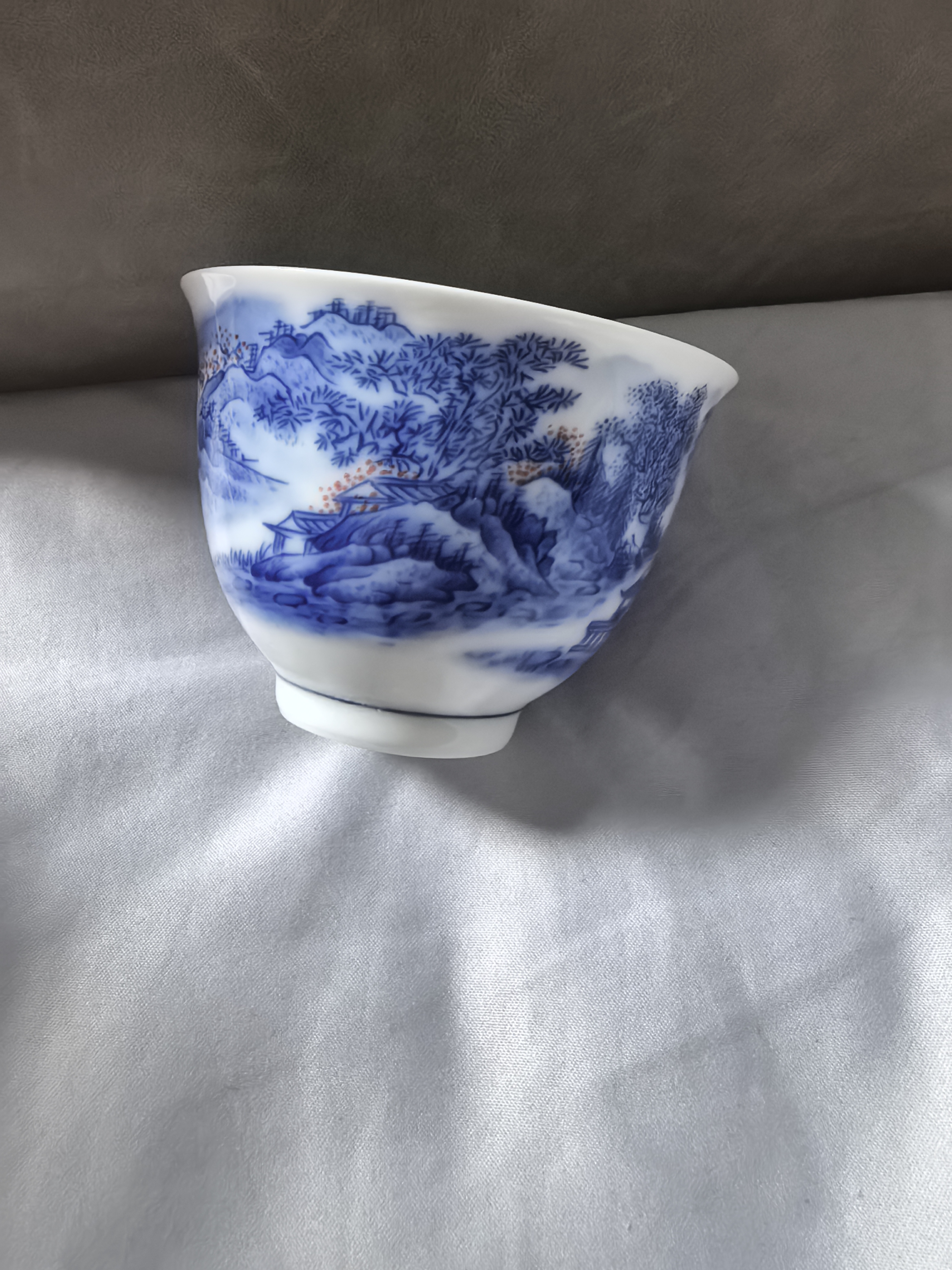 胖东来代购主人杯红花，山水个人杯。110毫升需要颜色的可以备注哦