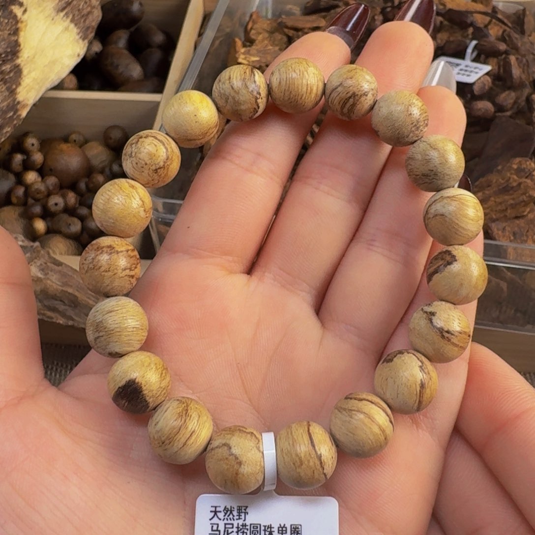 沉香吊坠天然野马尼拉单圈