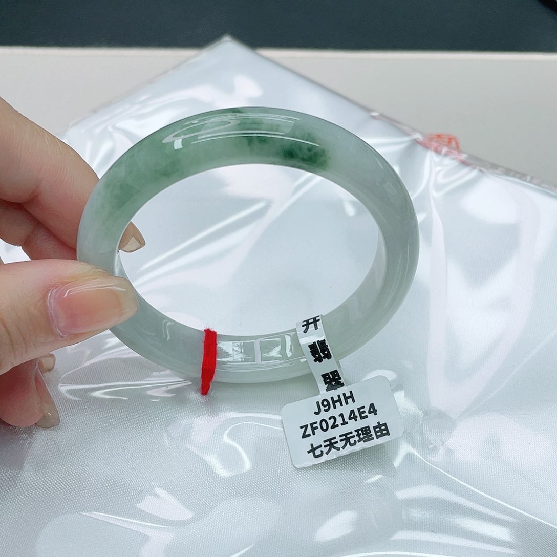 翡翠手镯未镶嵌正54.6