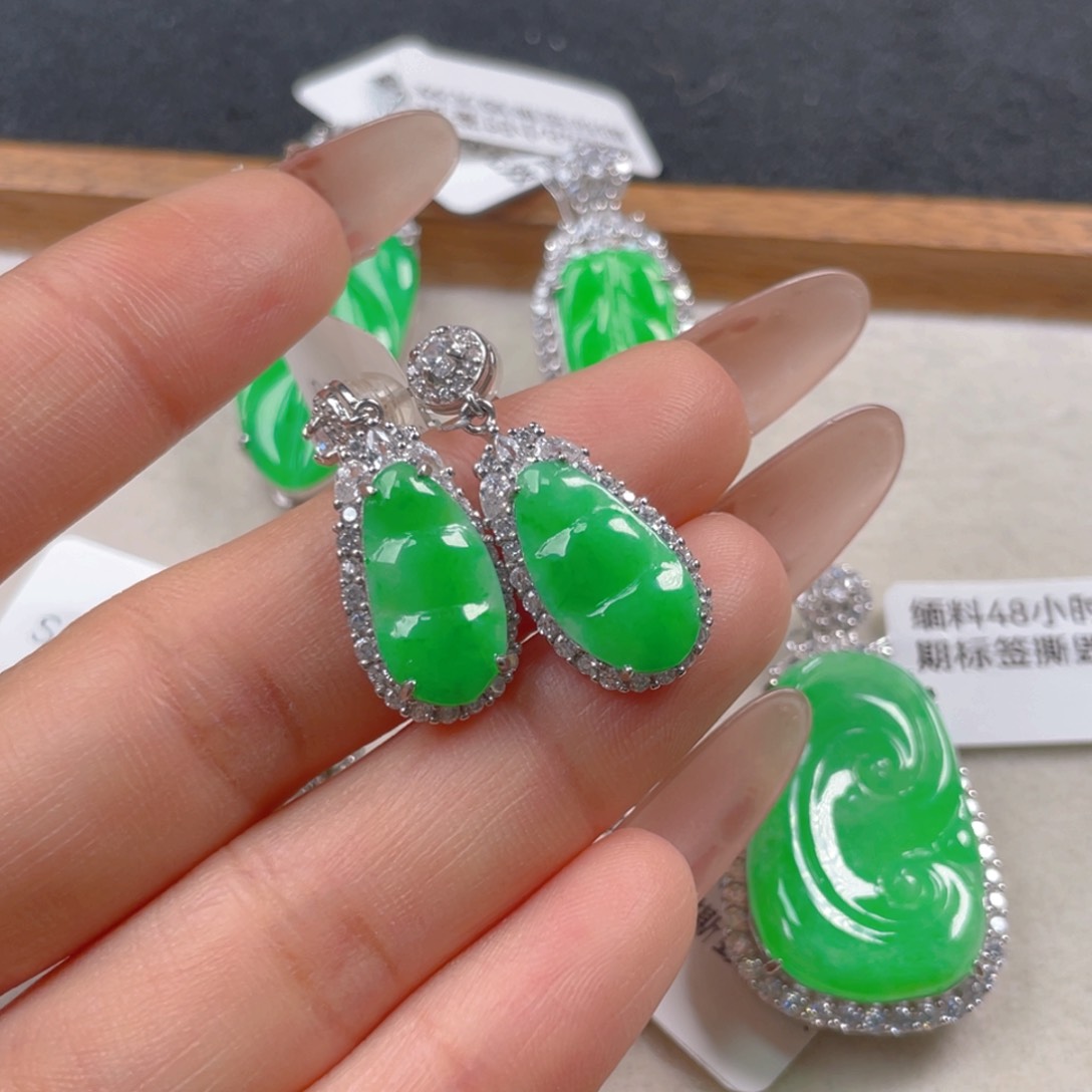 翡翠耳饰银S925镶嵌翡翠