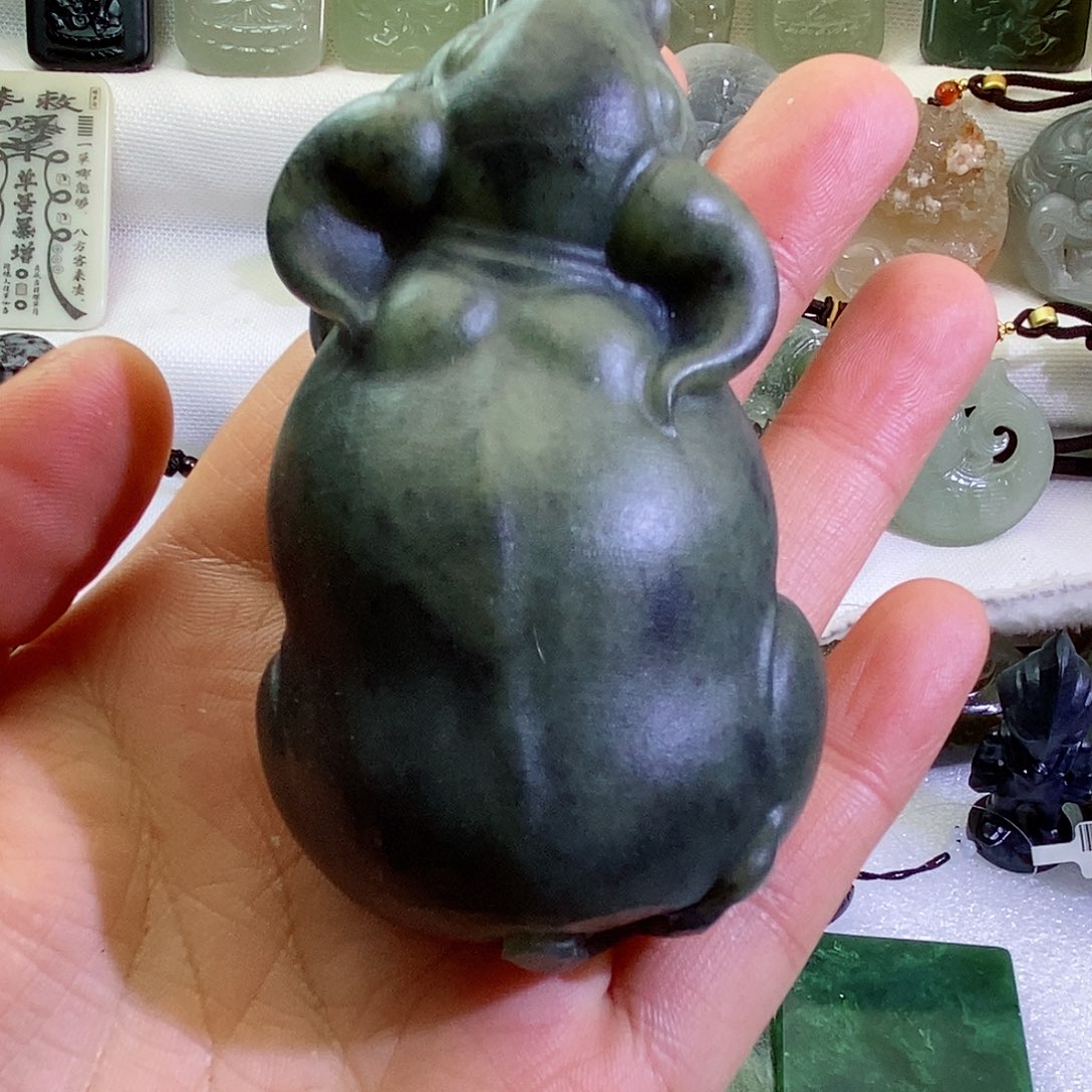 和田玉（糖玉）颈饰未镶嵌