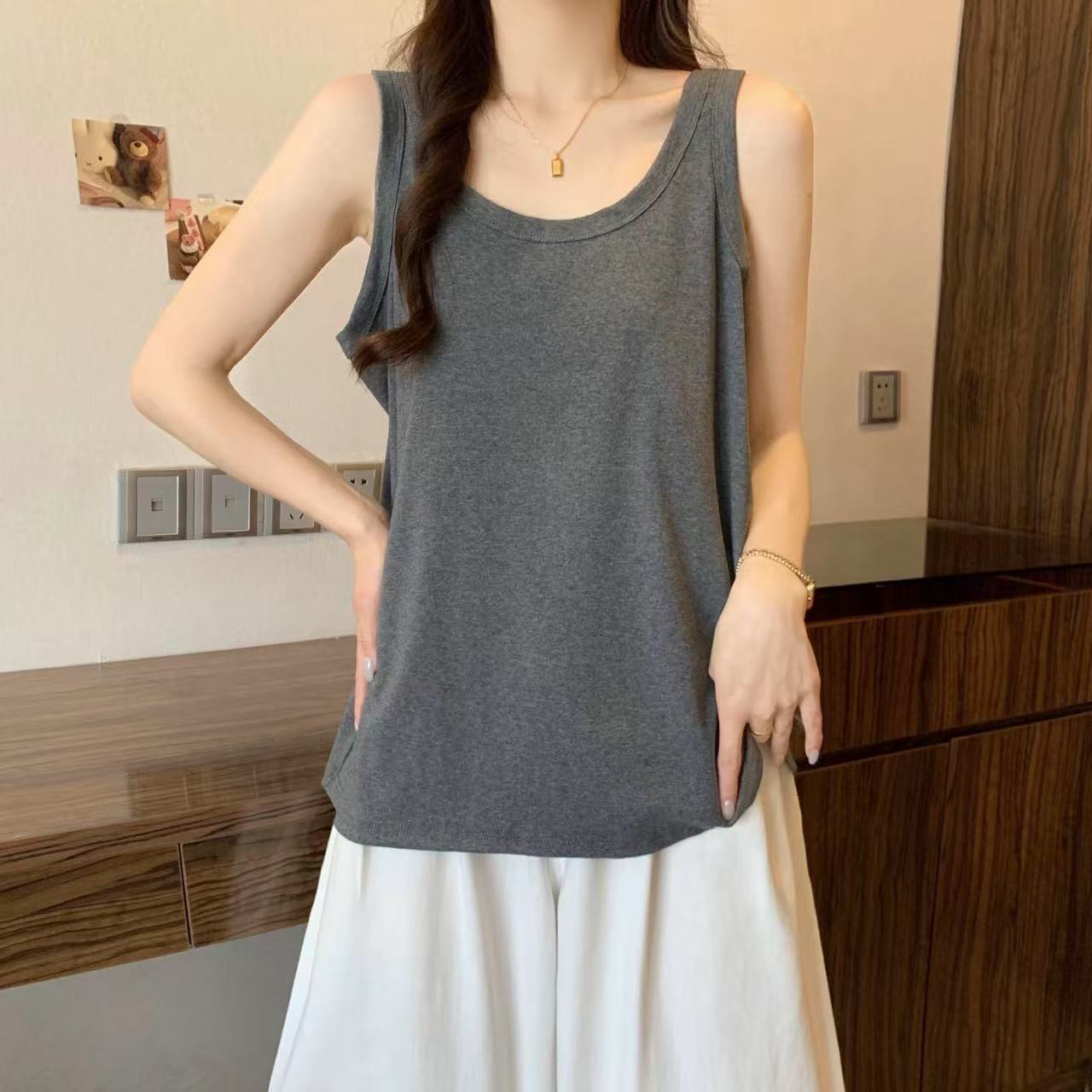 0037 春夏季新款宽松吊带背心女遮肚显瘦内搭打底无袖上衣