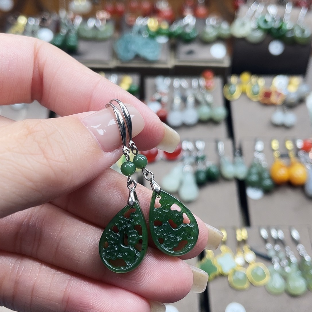 和田玉银S925镶嵌耳饰