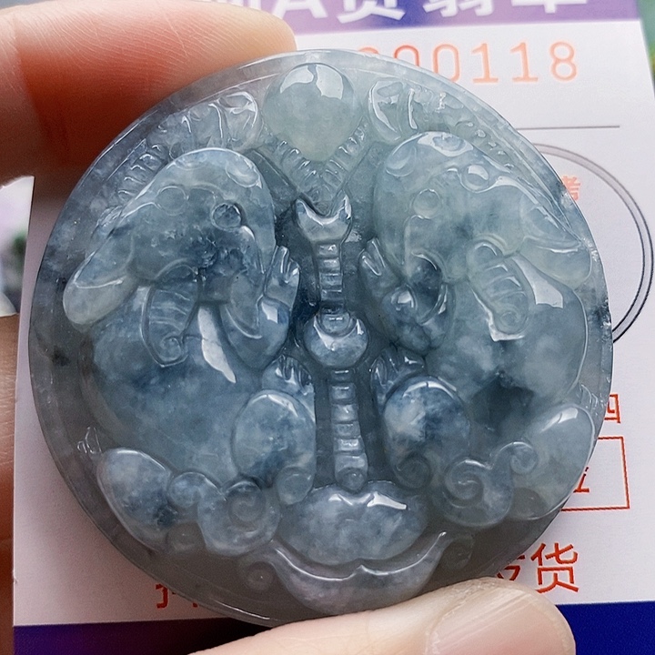 吊坠(不含链)未镶嵌翡翠