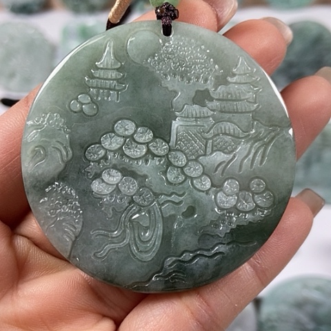 翡翠颈饰未镶嵌山水牌福利