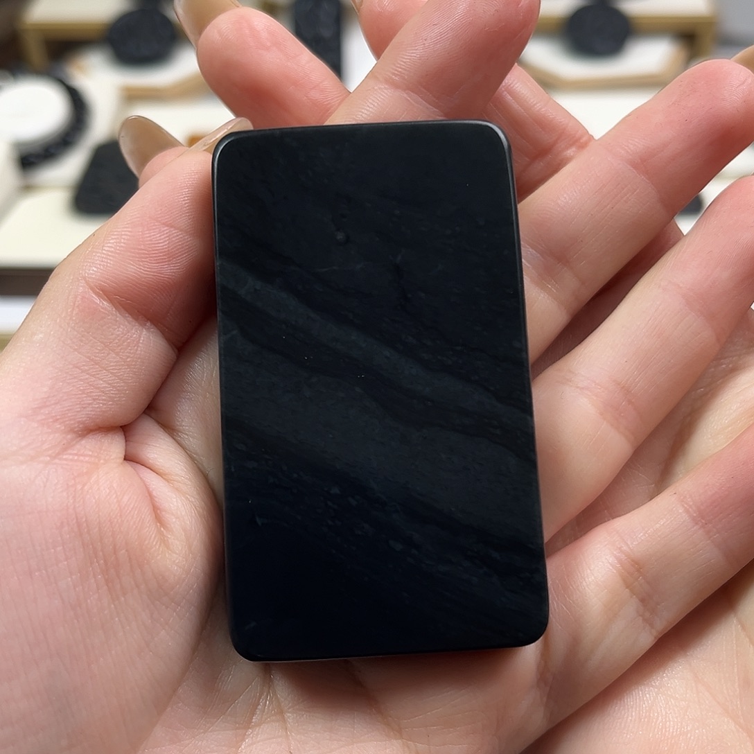 和田玉（墨玉）未镶嵌颈饰98克意境