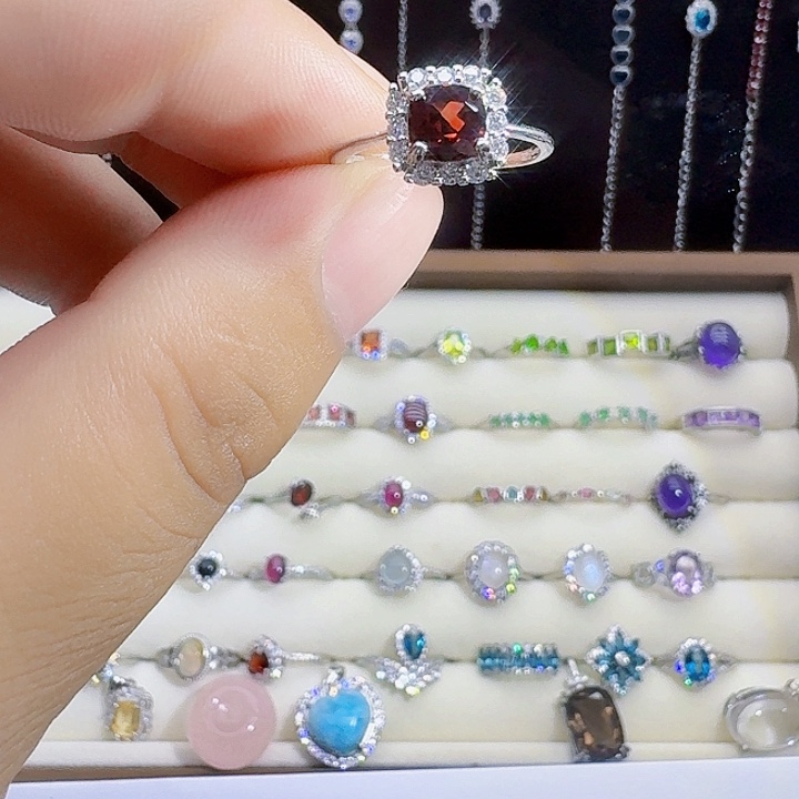 银S925镶嵌戒指石榴石