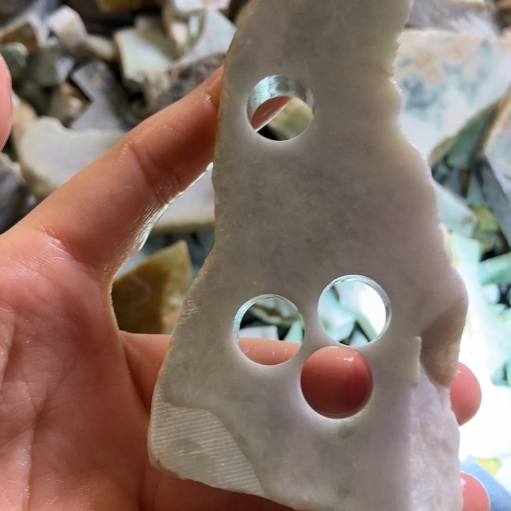 翡翠颈饰未镶嵌天然翡翠