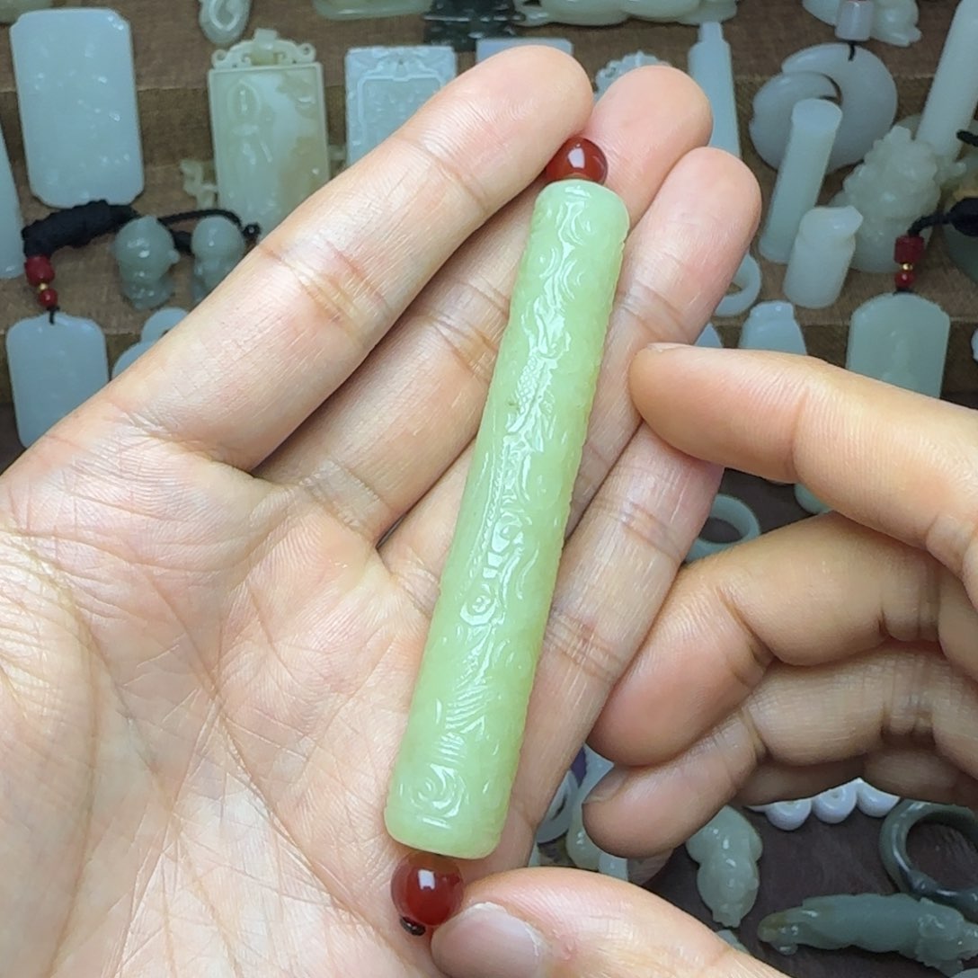 和田玉挂件未镶嵌黄口龙纹柱