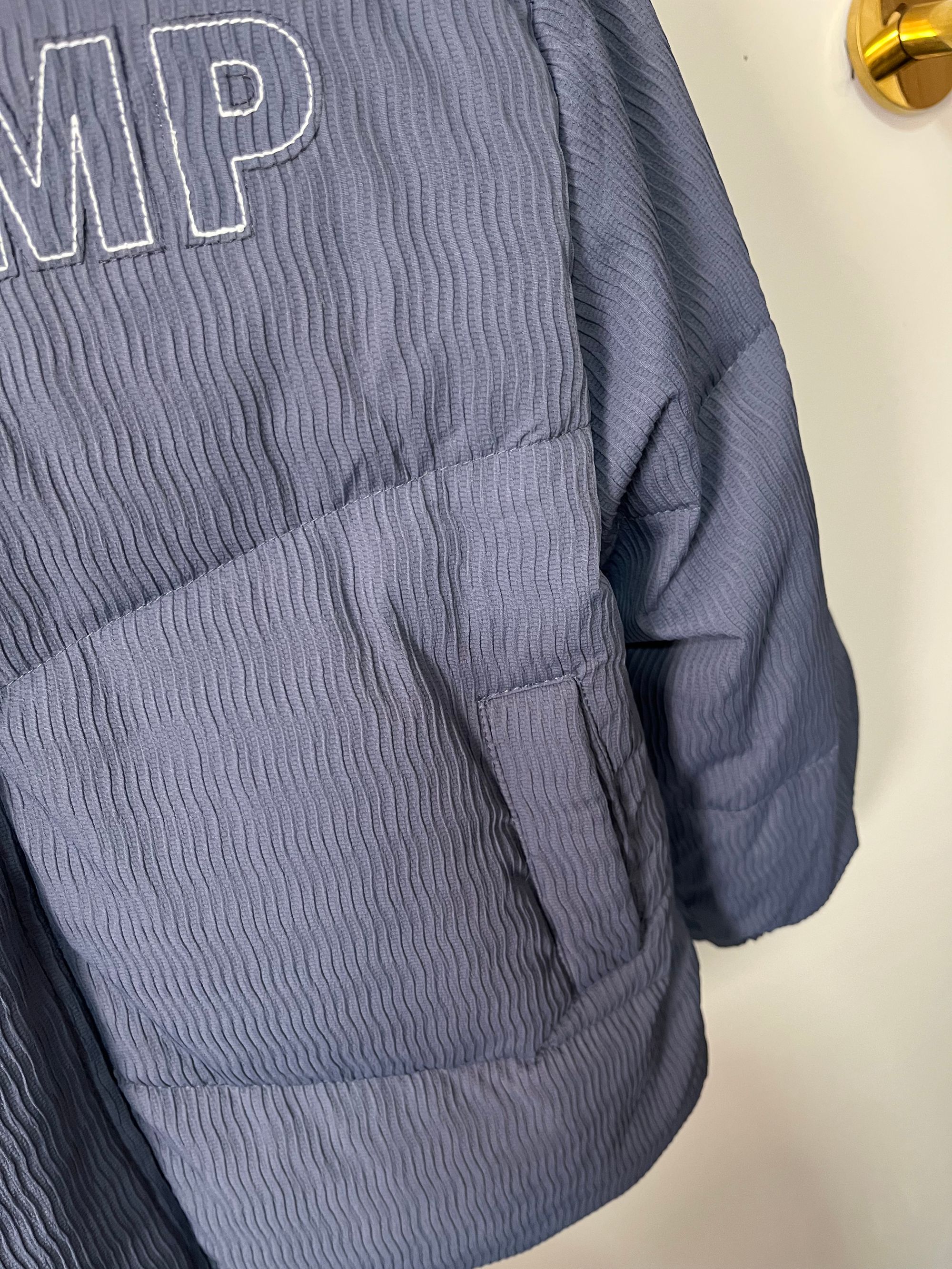 保暖厚实轻便羽绒服男女童