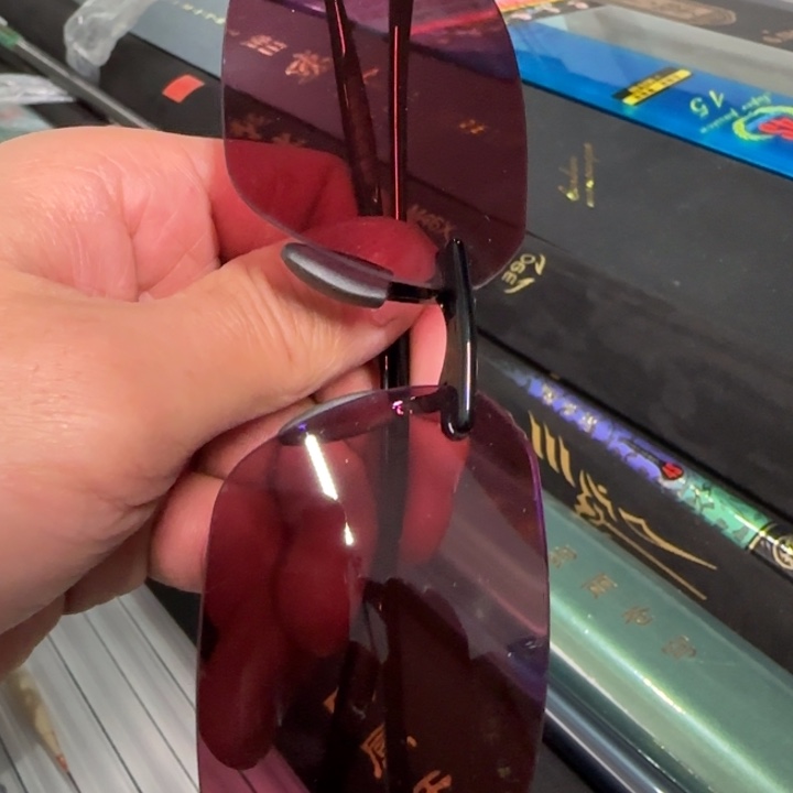 增晰眼镜方镜嘎嘎好