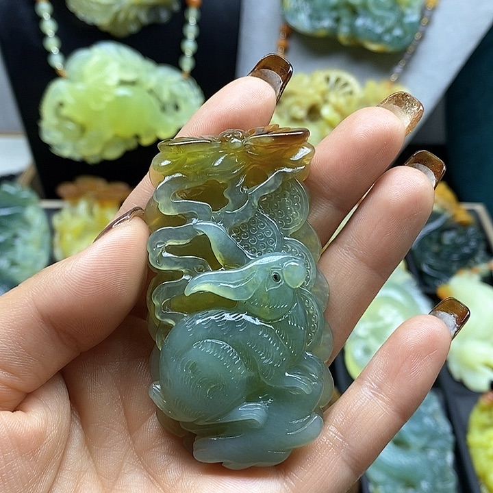 蛇纹石玉未镶嵌挂件