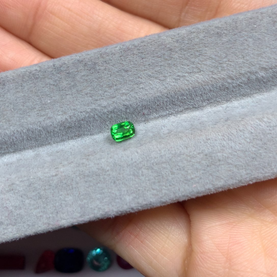 石榴石裸石未镶嵌沙弗莱