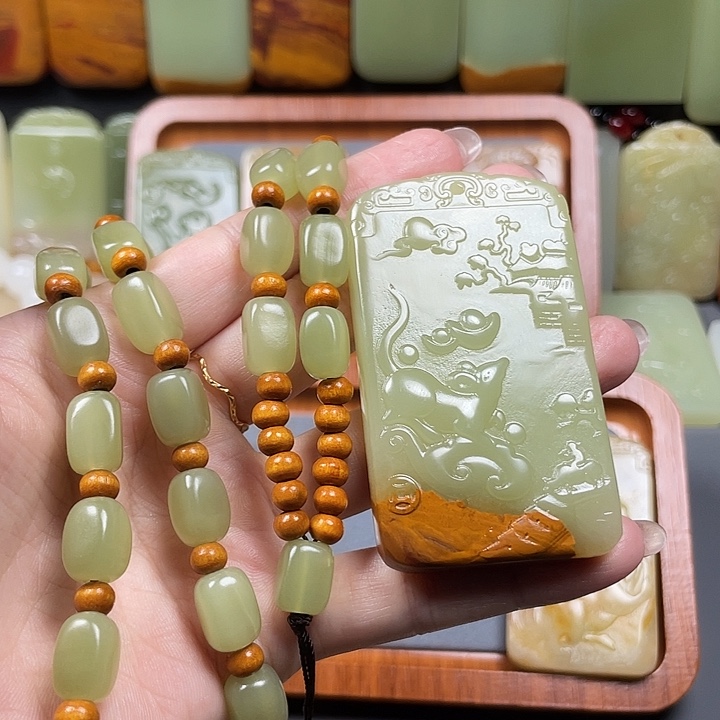 朵***妈生肖鼠千手观音菩萨玉石吊坠