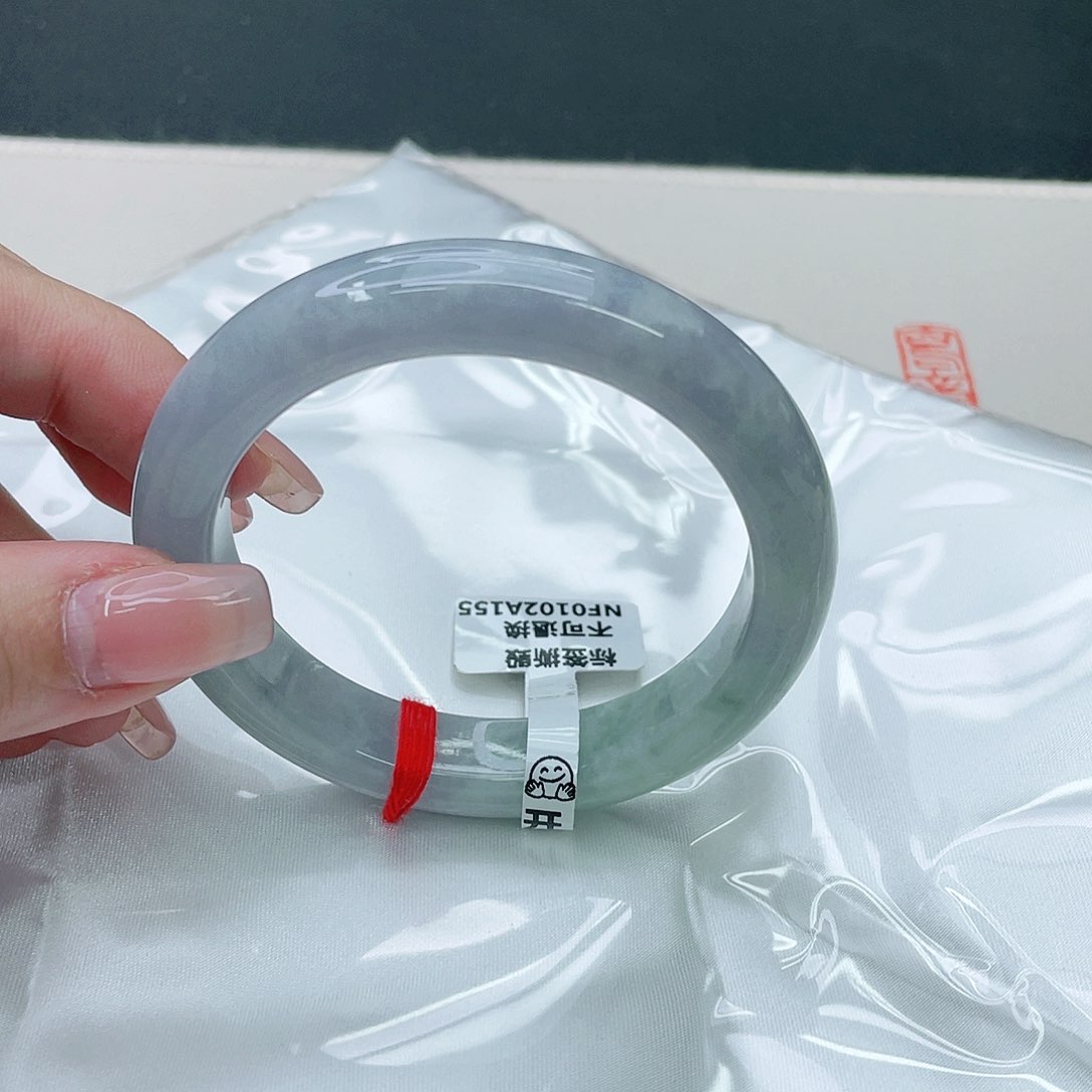 翡翠手镯未镶嵌正56.5