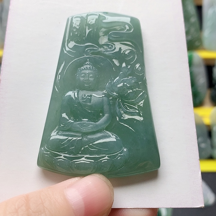 翡翠未镶嵌吊坠(不含链)大日如来