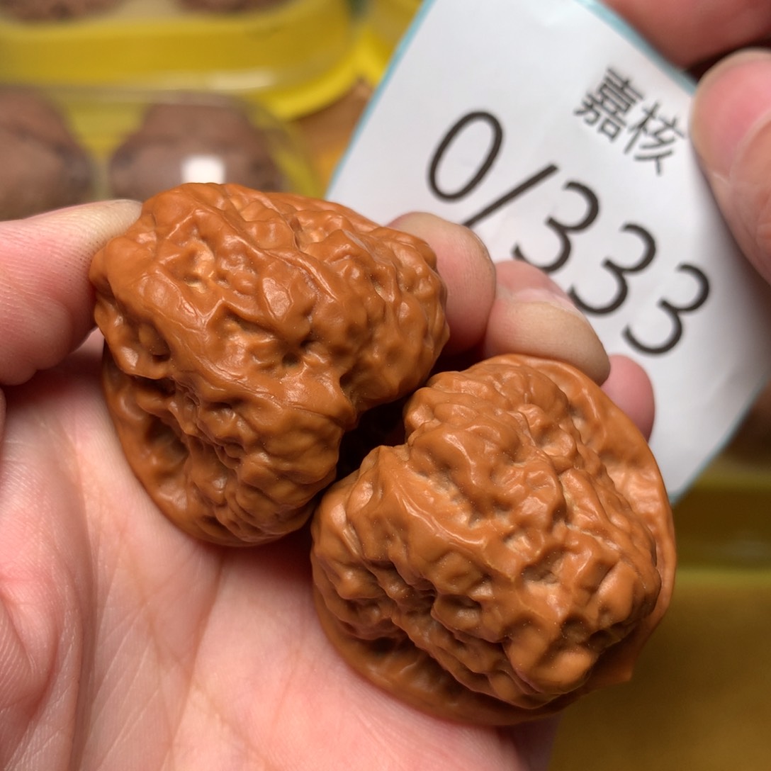 文玩核桃把件红皮开背蛙35