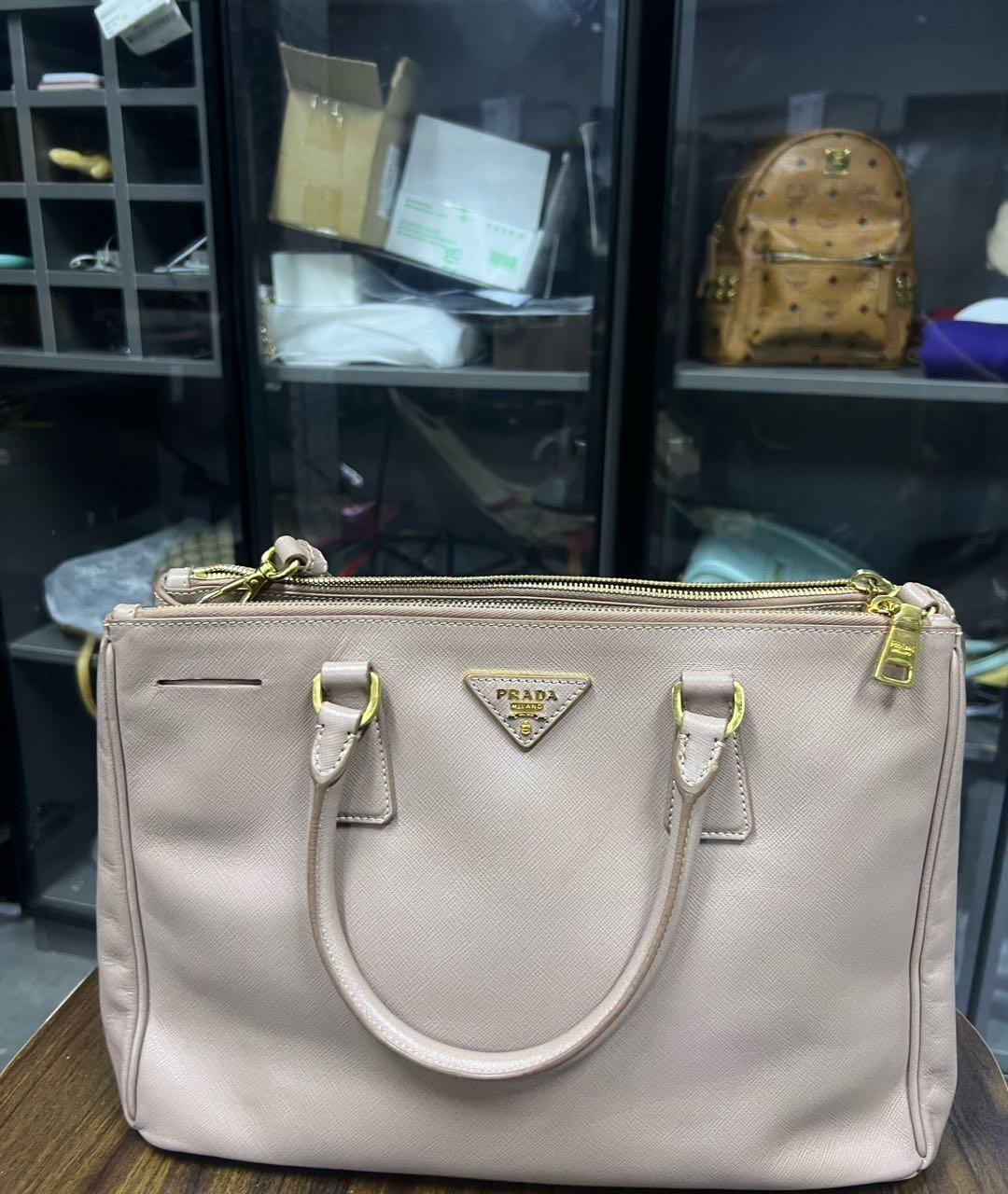 95新 普拉达 斜挎包 15997