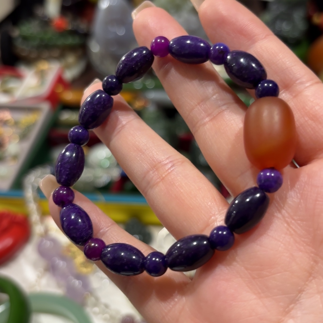 透闪石质玉未镶嵌颈饰38452