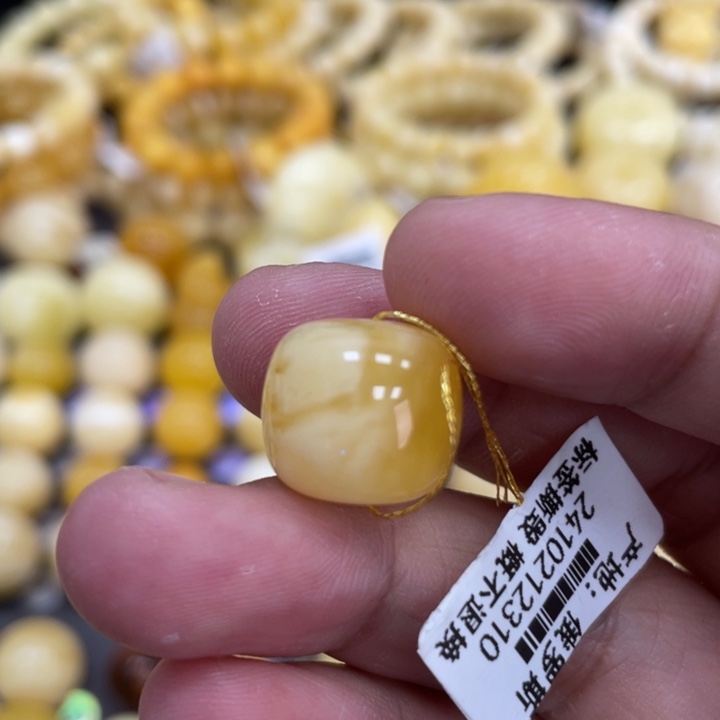 裸石蜜蜡未镶嵌14.6*13mm
