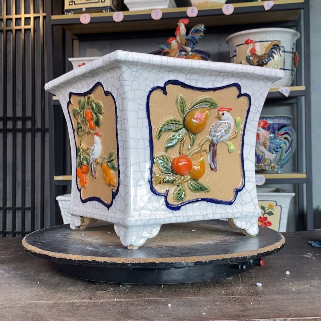 红陶江*白色贴花。