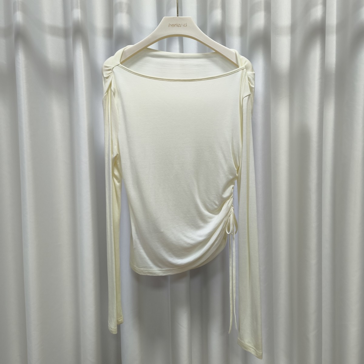 Y612-5   女装时尚春季针织打底T恤衫杏色