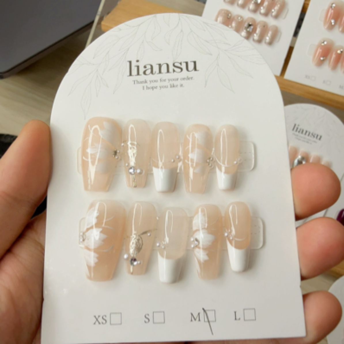 冲茶裸色手绘法式百搭美甲