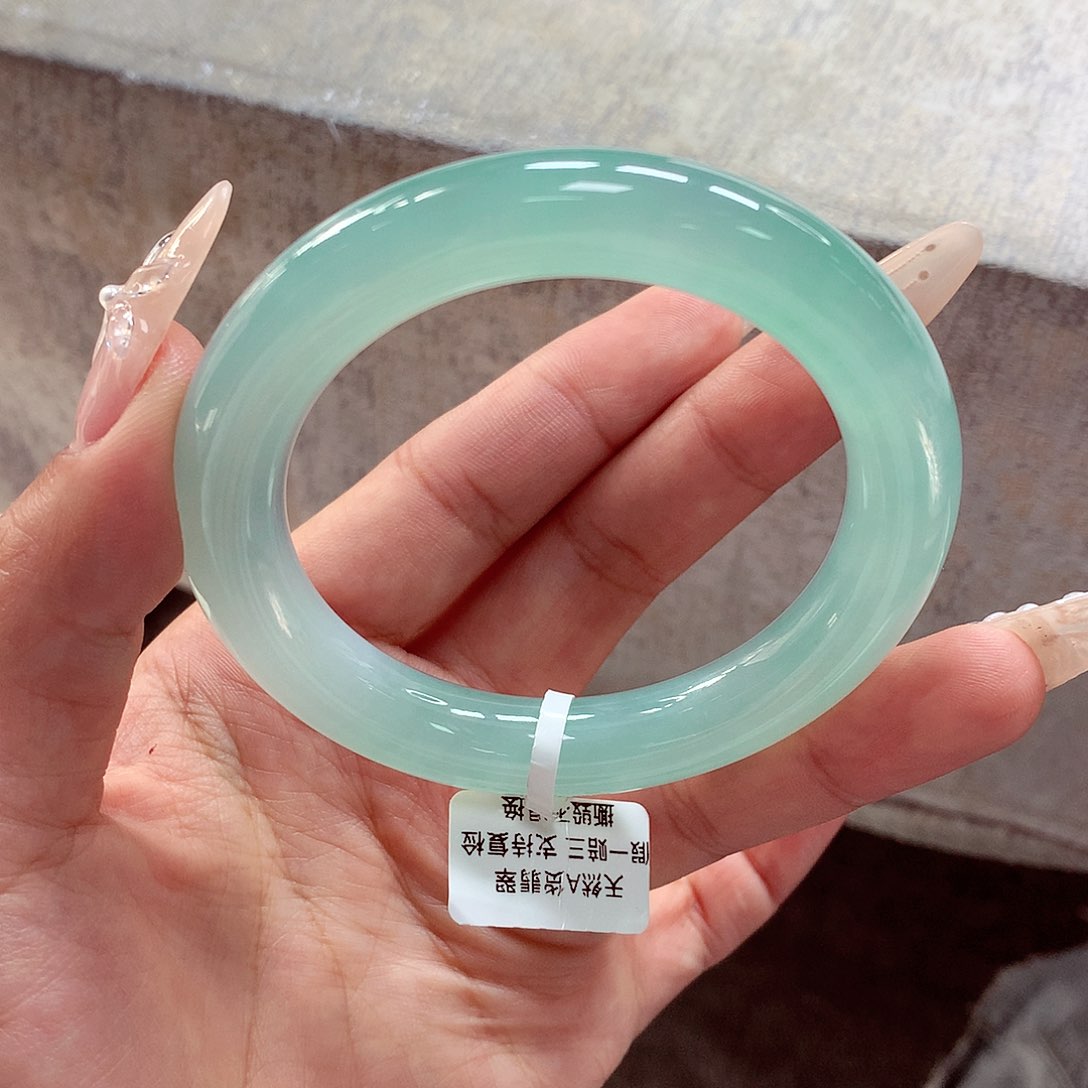 翡翠手镯（圆镯）未镶嵌（45号）66