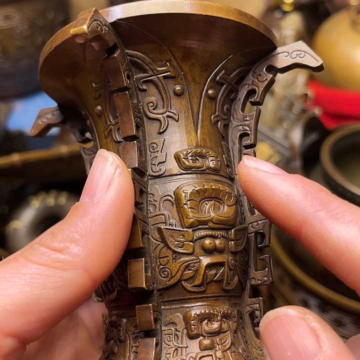 精美铜器批发档口