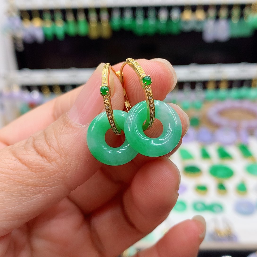 翡翠耳饰18K金镶嵌的