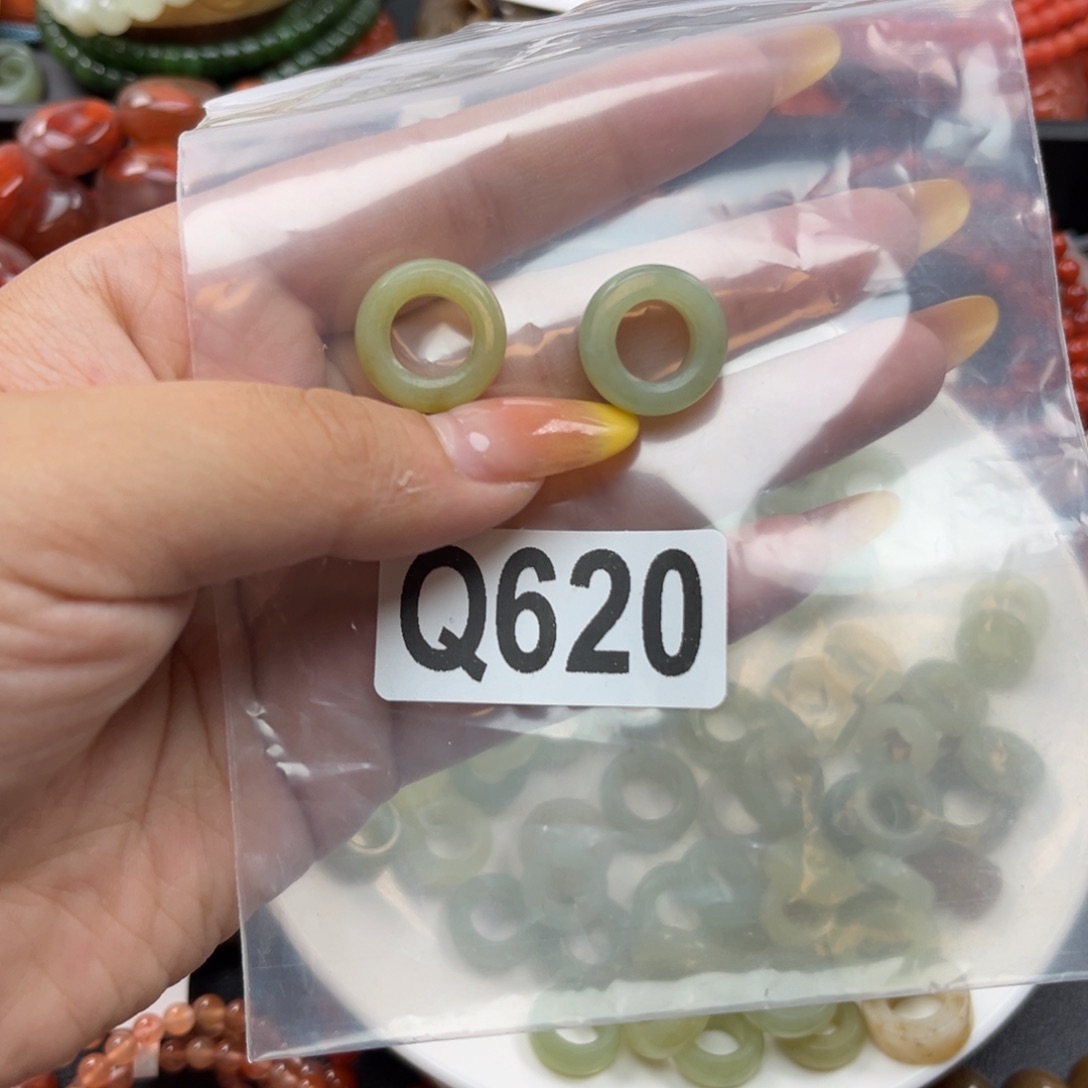 手链未镶嵌和田玉10+