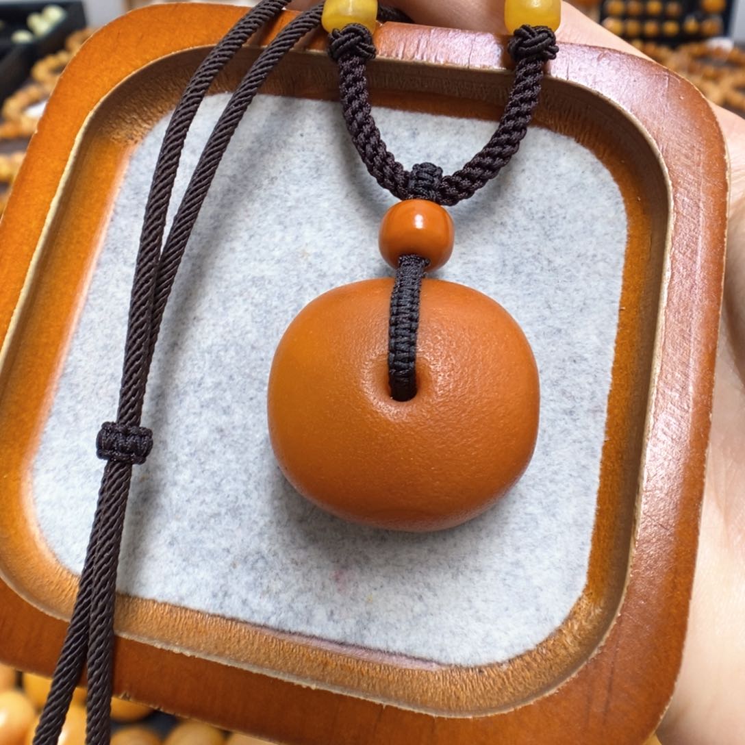 蜜蜡颈饰未镶嵌蜜蜡
