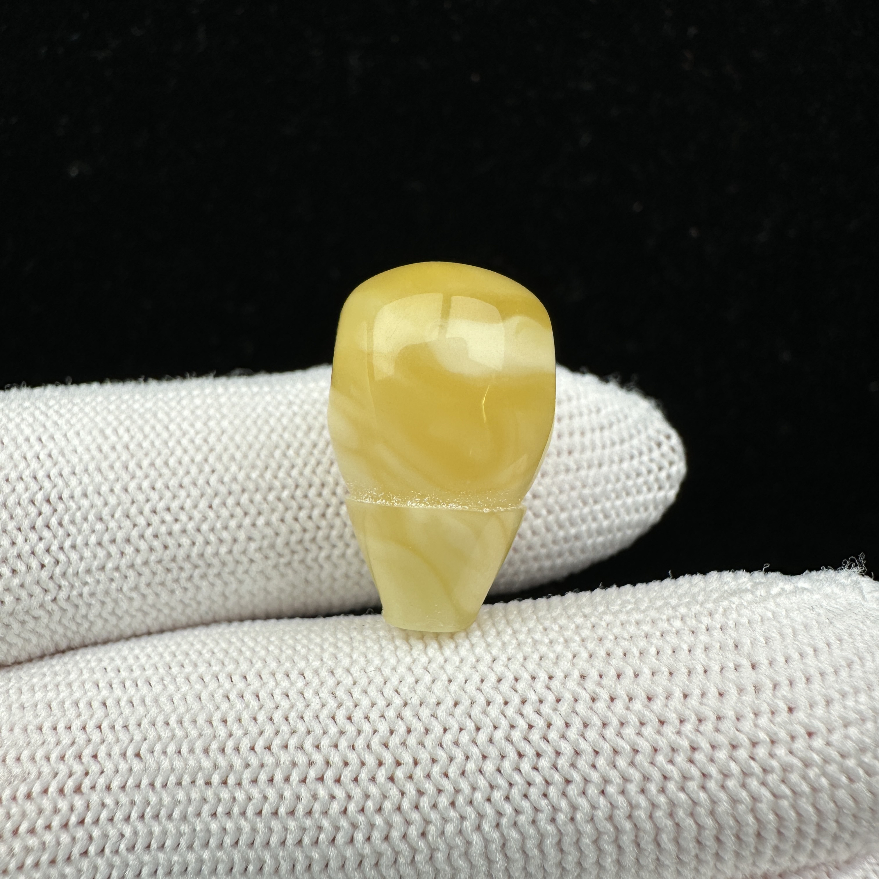 Z1000天然原矿蜜蜡 鸡油黄白花三通 13*21mm抖音基地质检发货