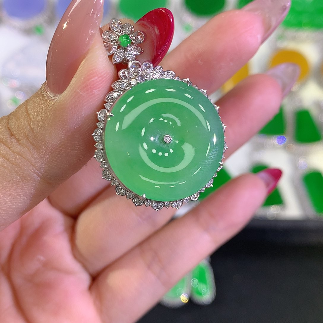 翡翠颈饰18K金镶嵌111111111