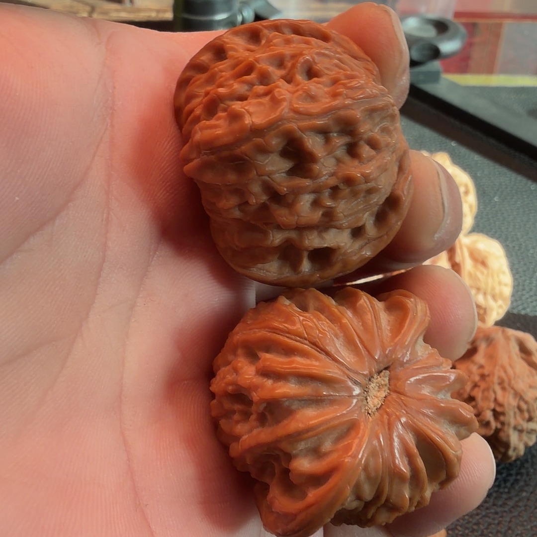 吊坠文玩核桃入库