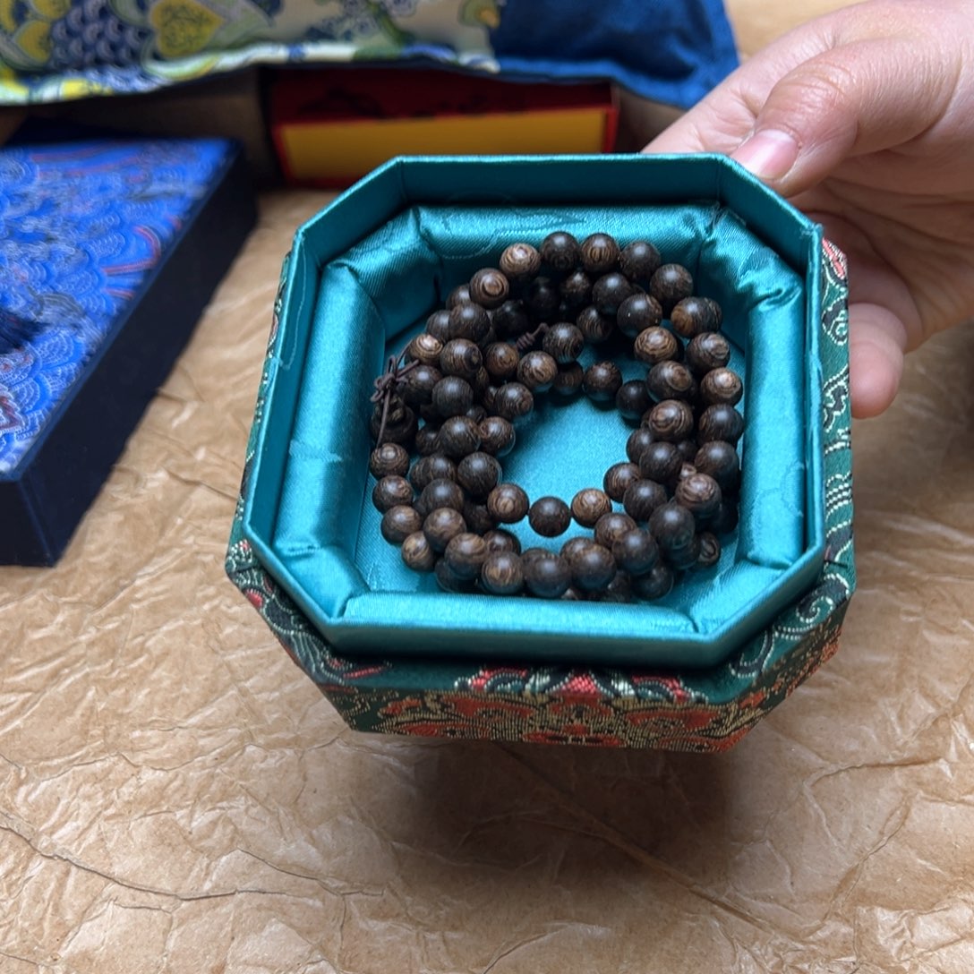 大叶紫檀（黑酸枝木类）