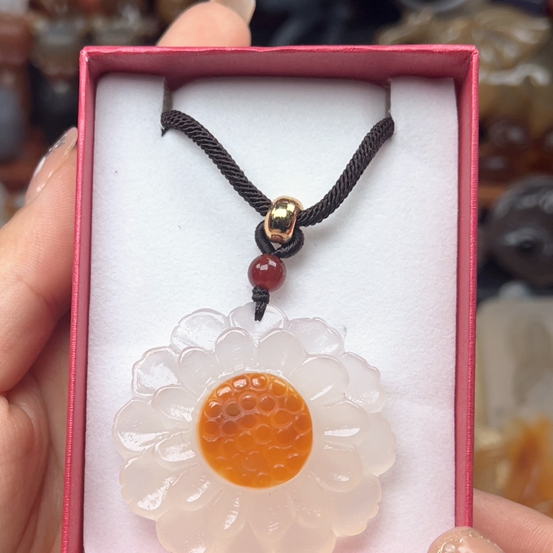 玛瑙/玉髓颈饰合金