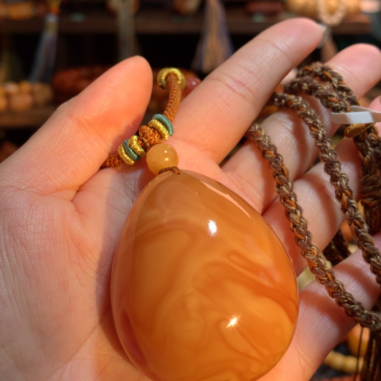 【闪购商品】蜜蜡吊坠(赠链)未镶嵌