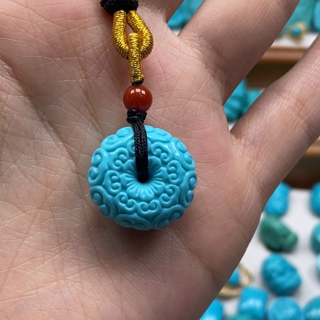 绿松石颈饰未镶嵌小****粉