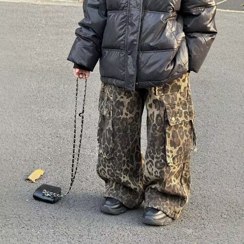 男女童2025秋冬加绒新款工装裤儿童街舞宝宝个性痞帅豹纹牛仔长裤